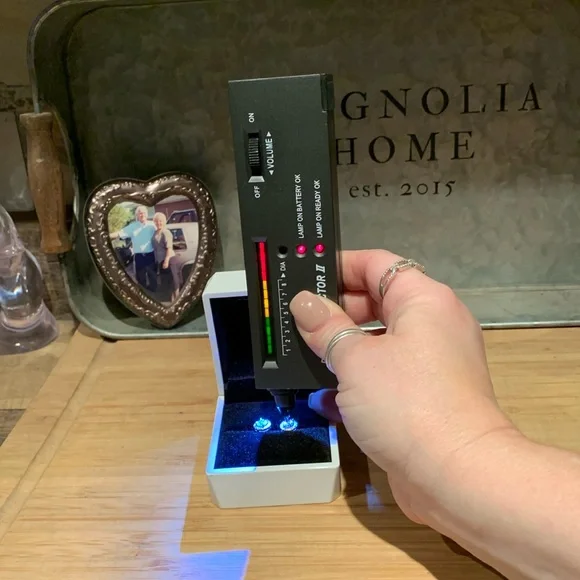 Over 1 cttw Moissanite halo earrings - Picture 6 of 6